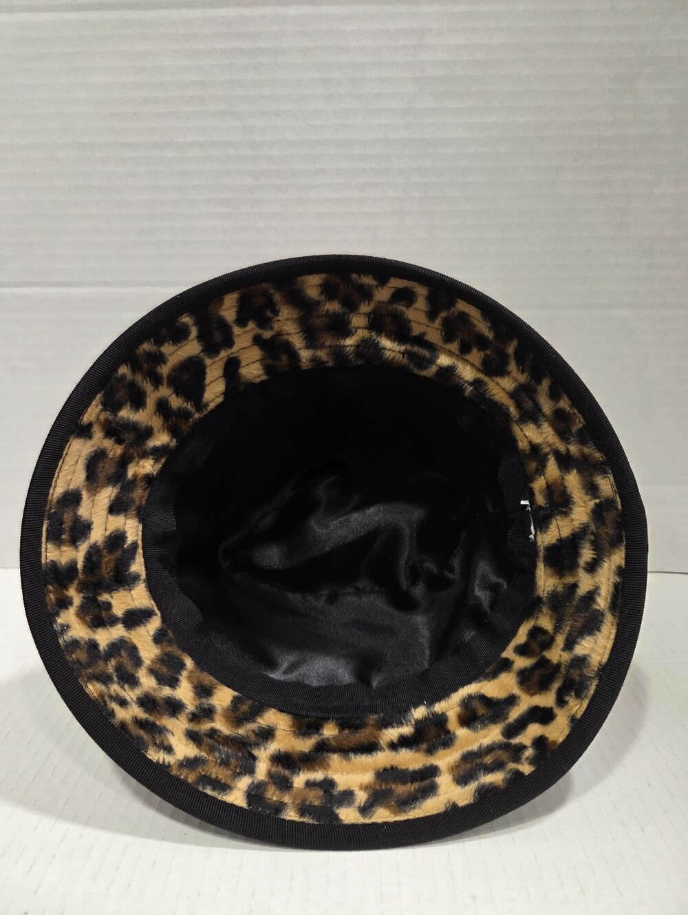 Vintage 90s Y2K Faux Fur Leopard Print Bucket Hat - Picture 6 of 6